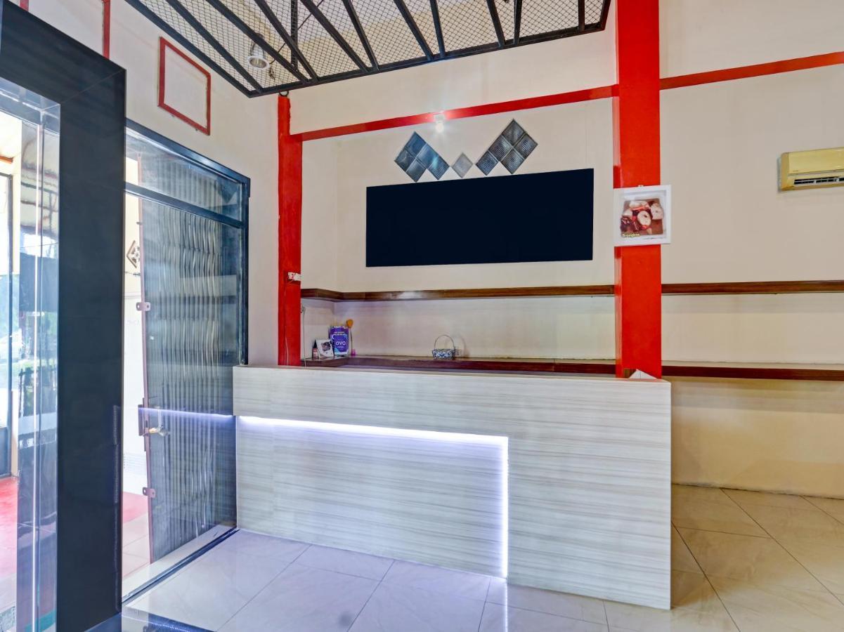 Oyo 90553 Arteri Guest House Semarang Zewnętrze zdjęcie